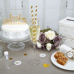 Picture of Gold Striped Paper Straws