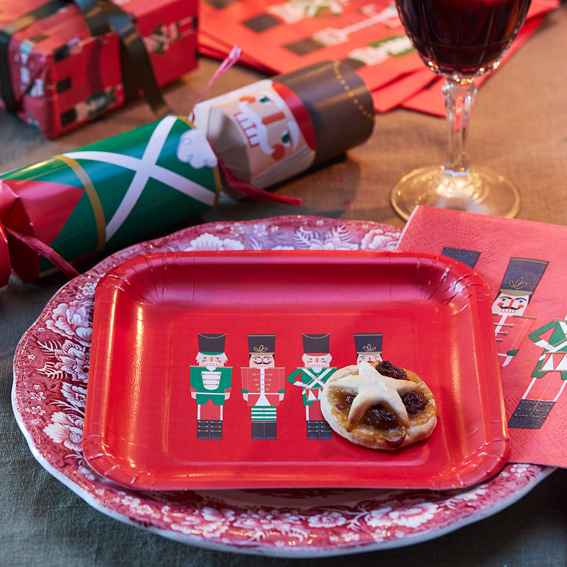 Picture of Nutcracker Paper Plates